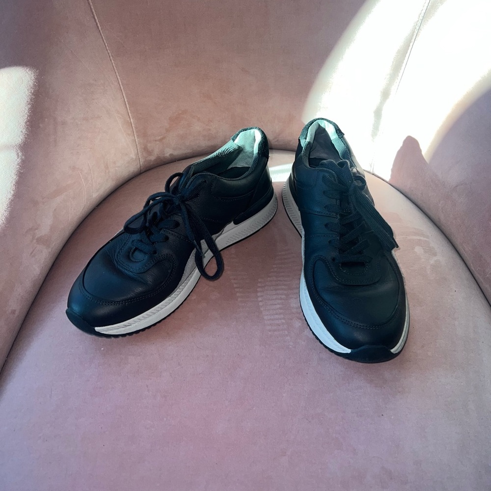 Everlane grey leather trainers